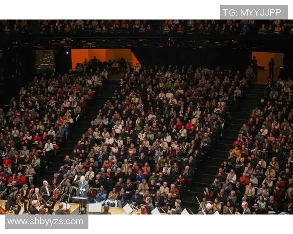 中超精彩对决阿森纳大胜巴黎圣日耳曼神扑瞬间引发全场热潮分析 中超精彩对决阿森纳大胜巴黎圣日耳曼神扑瞬间引发全场热潮分析