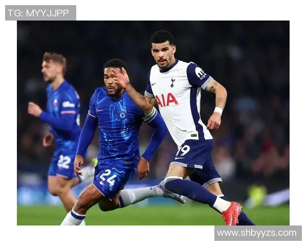 英超大战曼联狂胜切尔西五球大捷引发转会风波与全场欢呼